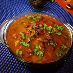 A picture of Rajma masala.