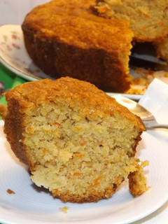 Una foto de Pastel de zanahoria y manzana