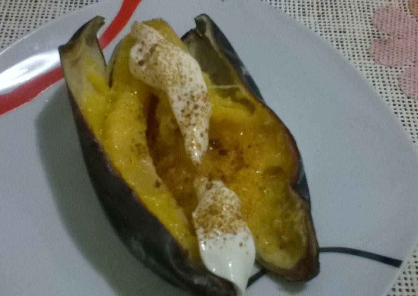 Banano (plátano) asado en Olla de cocción lenta.