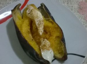 Una foto de Banano (plátano) asado en Olla de cocción lenta.