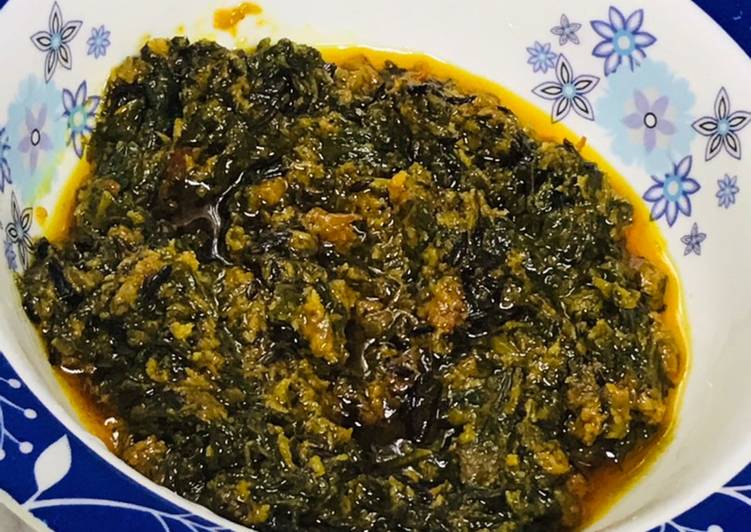 Stir fried Palak gravy with dash of desiccated coconut powder