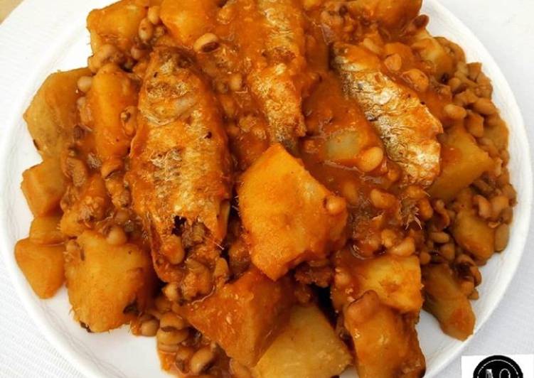 Yam and beans porridge /faten doya da wake Recipe by ...