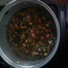 A picture of Hamburg soup/stew.