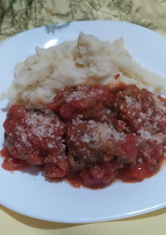 Una foto de Albóndigas De Lentejas Con Salsa