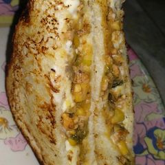 A picture of Chicken keema sandwhich.
