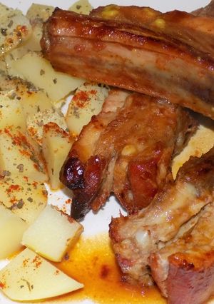 Una foto de Ribs expres con salsa de champaña a la mostaza