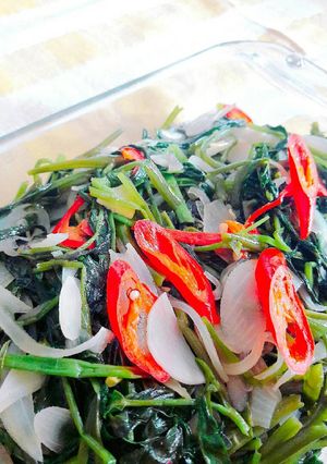 Foto resep Tumis kangkung bombay