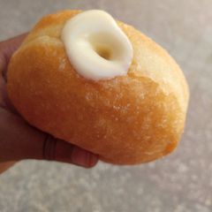 A picture of Cream filled doughnut.