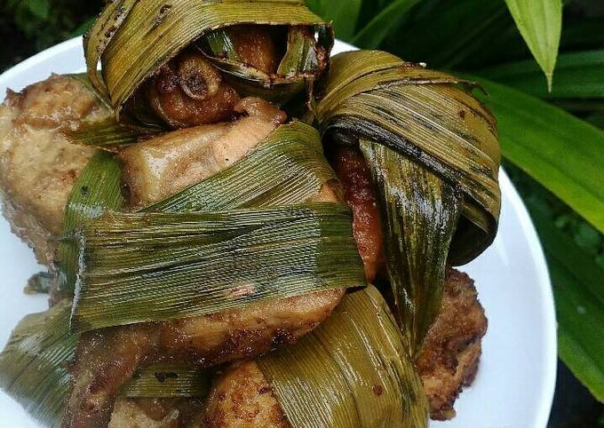 Ayam Goreng Pandan