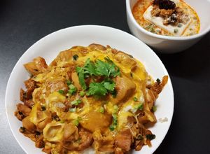 รูปของ ด้งไก่, ซุปงาเต้าหู้ Don Chicken, Tofu soupsesame