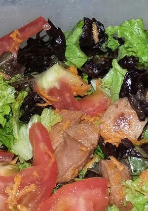 Una foto de Ensalada a mi manera para día de calor