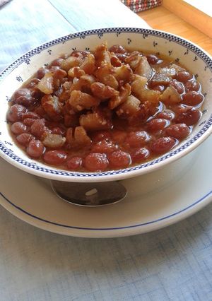 Una foto de Frijoles con chicharrón