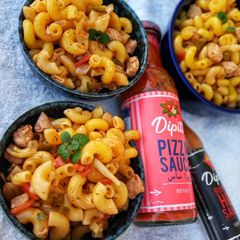 A picture of Macaroni.