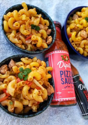 A picture of Macaroni.