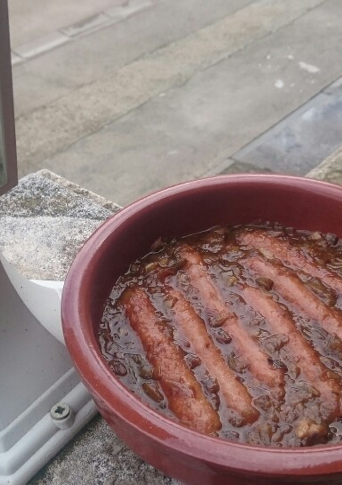 Una foto de Salchichas estofadas Recius con sopa de buey. Bychusmi