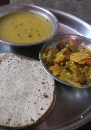 आलू-बैंगन की सब्जी (Aloo baingan sabzi recipe in hindi) रेसिपी मुख्य फोटो