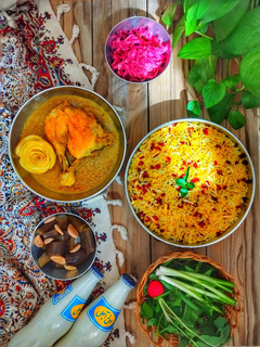 عکسی از دستور مرغ دو پیازه