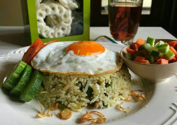 Resep Nasi Goreng Ijo oleh Cooking with Sheila - Cookpad