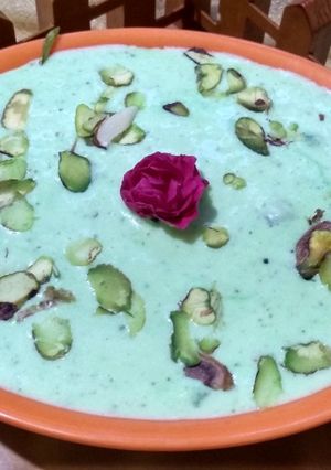 पिस्ता बासुंदी (Pista basundi recipe in Hindi) रेसिपी मुख्य फोटो