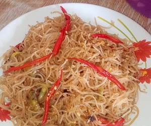 Cara Menyajikan Bihun goreng pedas Yummy Mantul Cara Menyajikan Bihun goreng pedas Yummy Mantul
