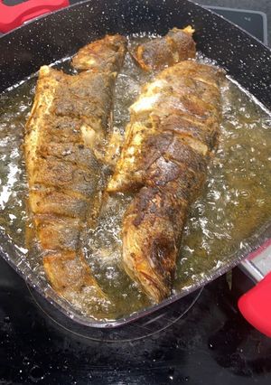 Una foto de Lubina frita