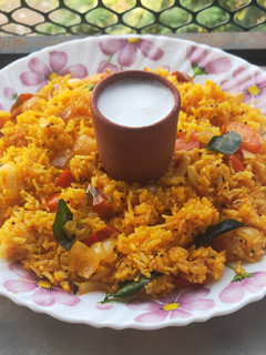 વઘારેલા ભાત (Vagharela Bhat Recipe In Gujarati) રેસીપી મુખ્ય ફોટો