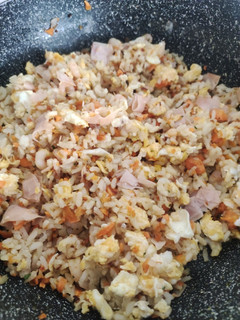 Una foto de Arroz tres delicias