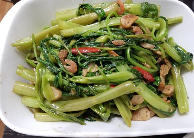 Malaysian Stir Fry Water Spinach with Shrimp Paste 馬來西亞蝦醬炒通菜