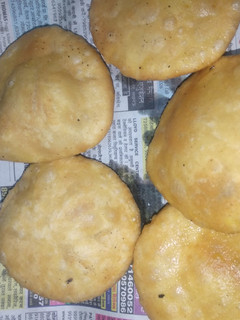 आलू की कचौड़ी (aloo ki kachodi recipe in Hindi) रेसिपी मुख्य फोटो