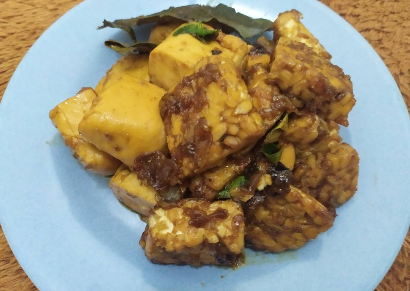 Tempe dan Tahu Bacem