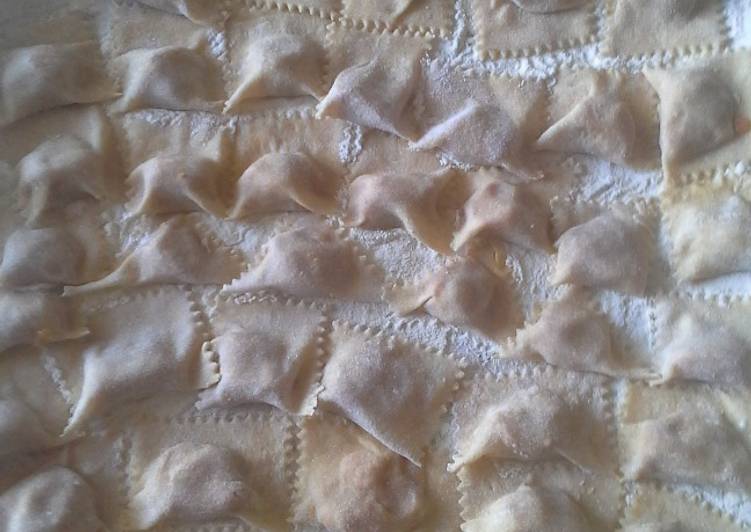 Recetta di Veloce Tortelli di pollo alla cacciatora