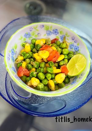 A picture of Three Color Corn Matar Chaat.