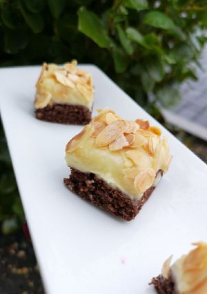 Cukormentes vanília pudingos szelet recept fotója