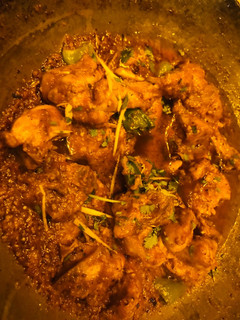 A picture of 3 spice chicken karahi.