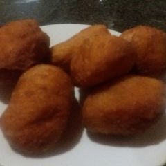 Magwinya (fat cakes) A picture of Magwinya (fat cakes).
