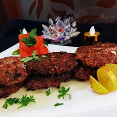 A picture of Chapli kabab.