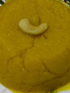 मॅंगो शिरा (mango shira recipe in marathi) रेसिपी चे मुख्य फोटो