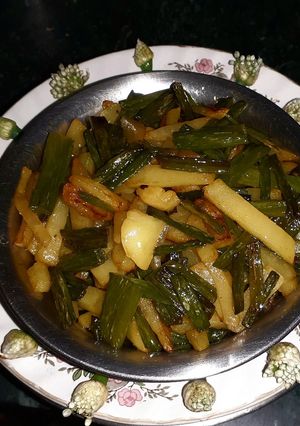 পেঁয়াজকলি ভাজা ‌‌(peyajkoli bhaja recipe in Bengali) রেসিপির প্রধান ছবি