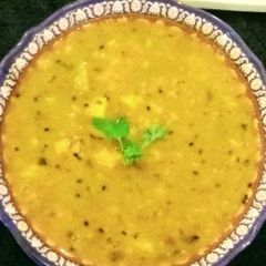 A picture of Aloo ki tarkari.
