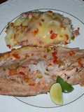 Salmón guarnecido