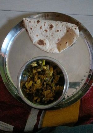 आलू गोभी की सब्जी (aloo gobi ki sabzi recipe in Hindi) रेसिपी मुख्य फोटो