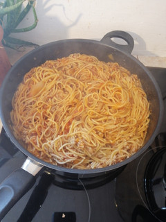 Egyedényes Bolognai spagetti recept fotója
