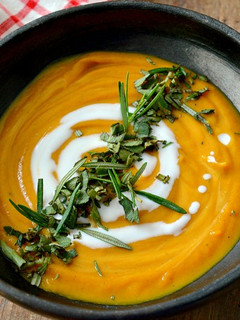 Una foto de Crema de calabaza, zanahoria y batata