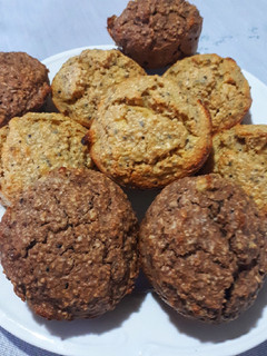 Una foto de CUPCAKES SALUDABLE (chía, manzana y avena)