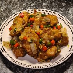 A picture of Fried Chicken Wings with Stir-fried Shallots.