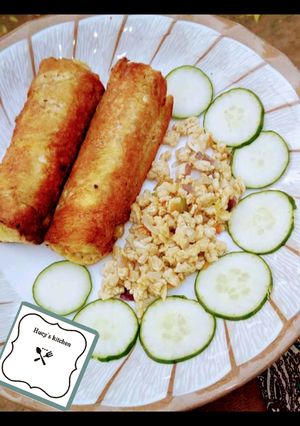 A picture of Breakfast bread roll.