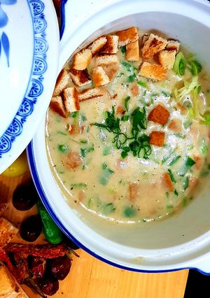 A picture of Creamy veggies Soup.