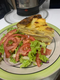 Una foto de Tortilla de papa rellena