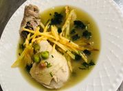 Una foto de sopa de maní