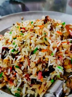 वेज कलरफुल फ्राइड राइस रेसिपी मुख्य फोटो